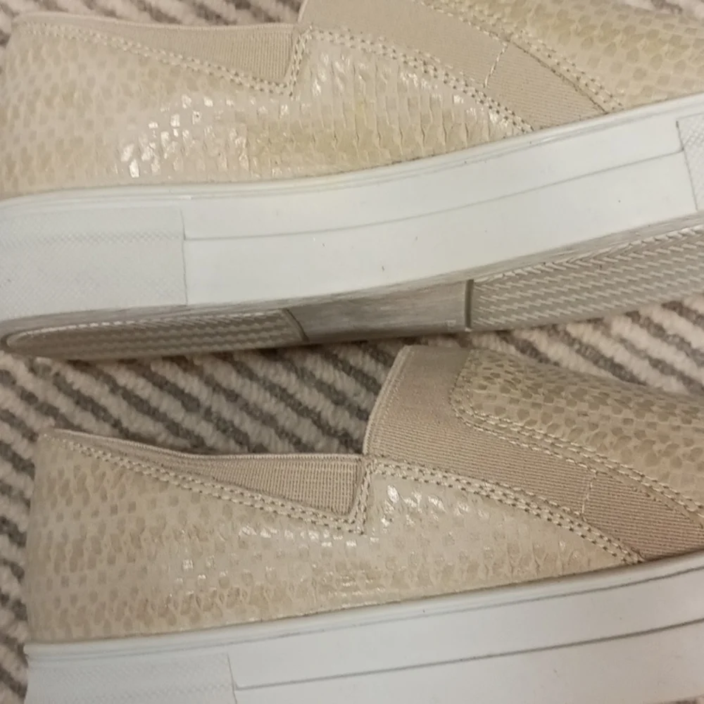 Shoes - Picture 3 of 3